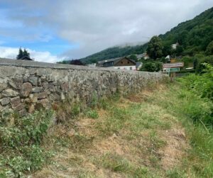 Travaux de maçonnerie sur le système d’endiguement de Bordères-Louron